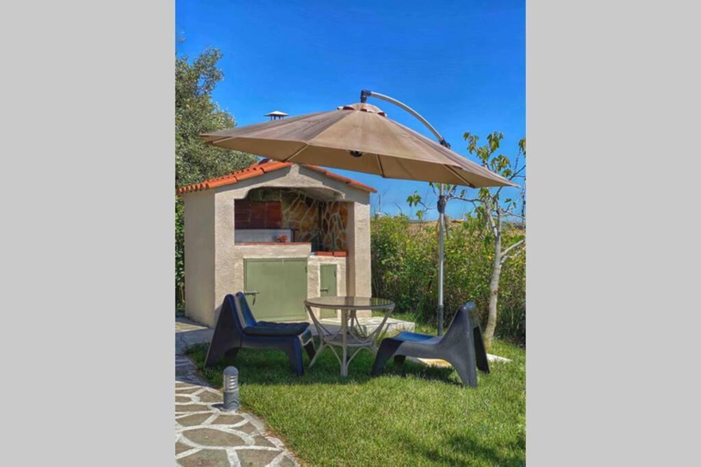 Anastasias Cottage Nea Iraklia Bagian luar foto
