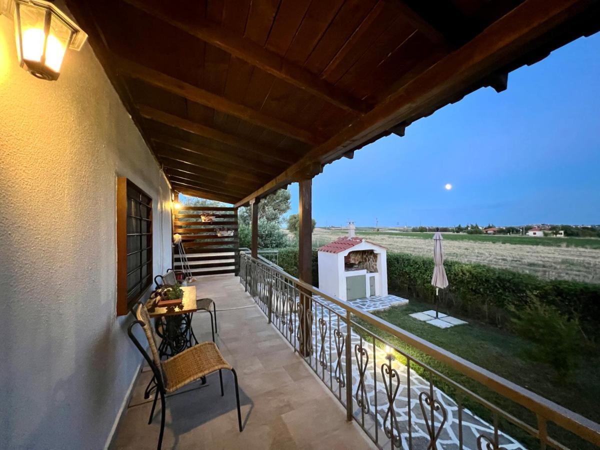 Anastasias Cottage Nea Iraklia Bagian luar foto
