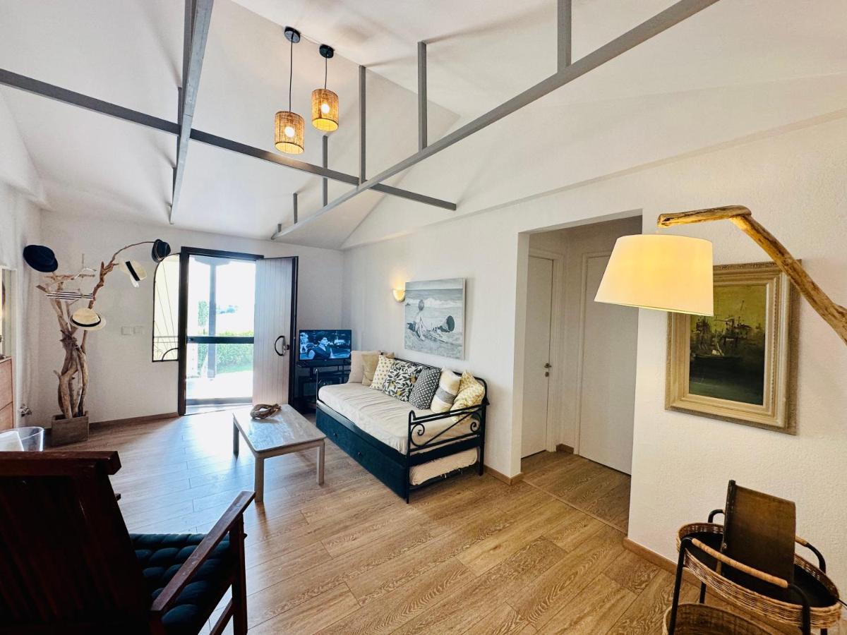 Anastasias Cottage Nea Iraklia Bagian luar foto