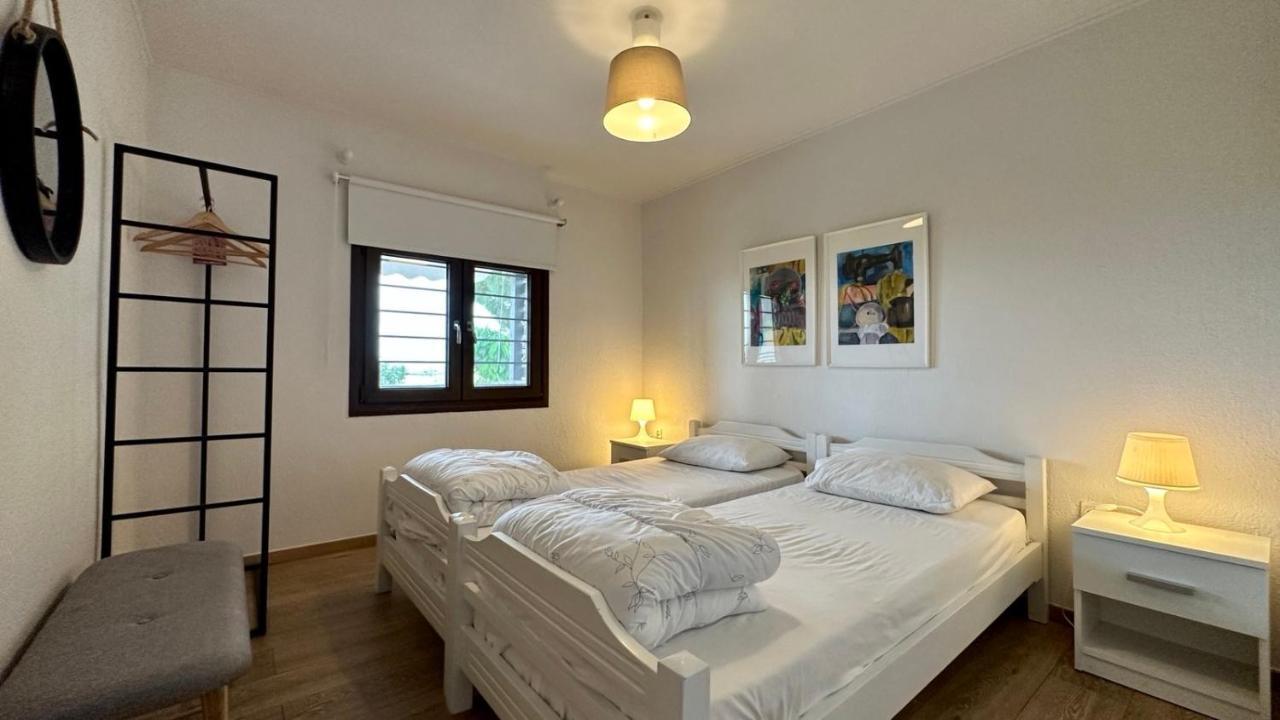 Anastasias Cottage Nea Iraklia Bagian luar foto